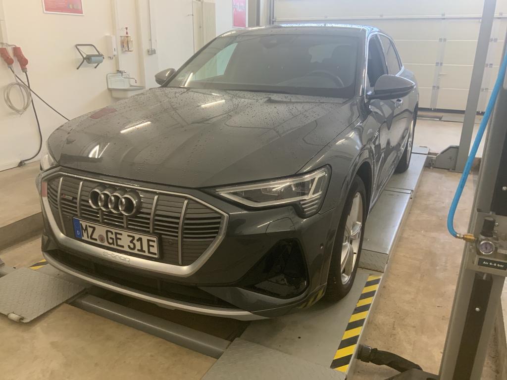 Audi e-tron